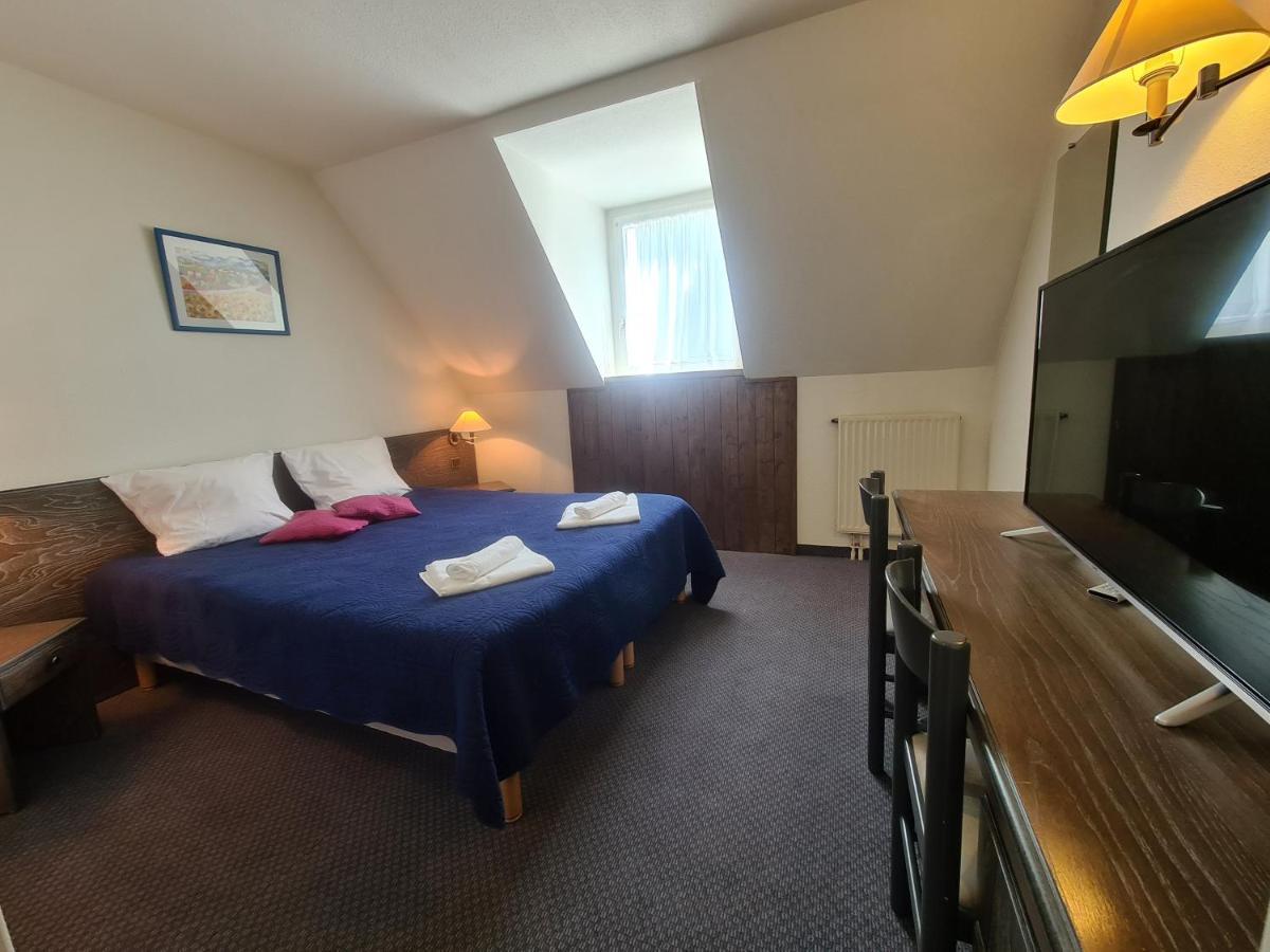 Hotel Le Montaigu Люс-Сен-Совер Екстериор снимка